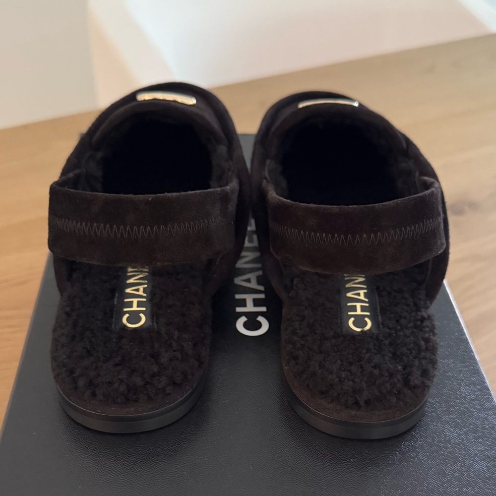 NWT Chanel Suede Slingback Sherpa Loafers, Size 39 - Picture 7 of 8